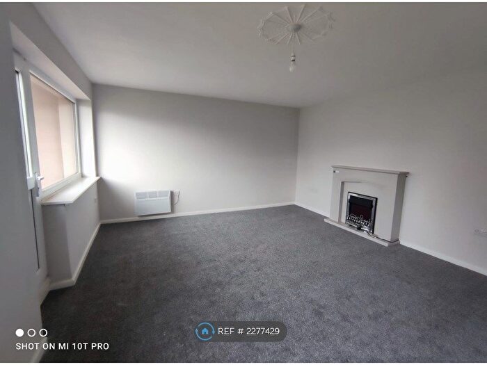 2 Bedroom Flat To Rent In New Road, Lytham St. Annes, FY8