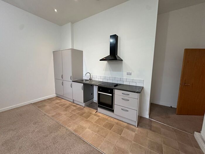 3 Bedroom Flat To Rent In Albert Terrace Road, Sheffield, S6