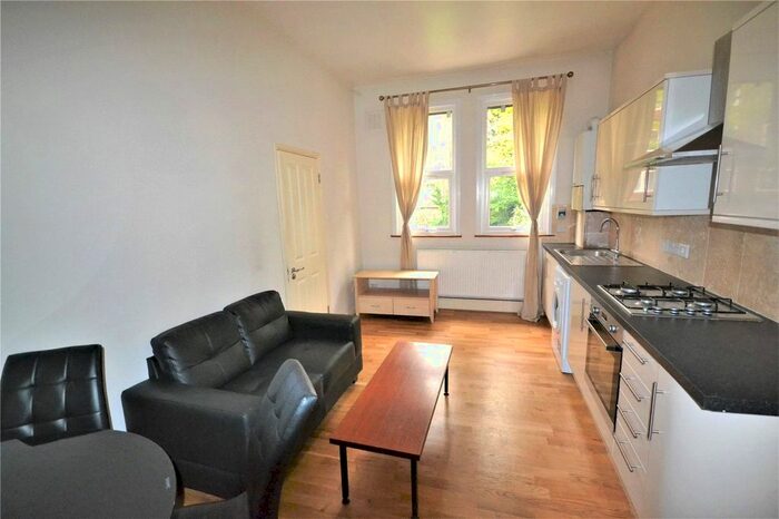 1 Bedroom Flat To Rent In Aldrington Road, Streatham, SW16