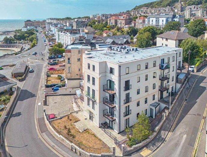 2 Bedroom Flat For Sale In Manilla Crescent, Weston Super Mare - Seconds From The Beach, BS23