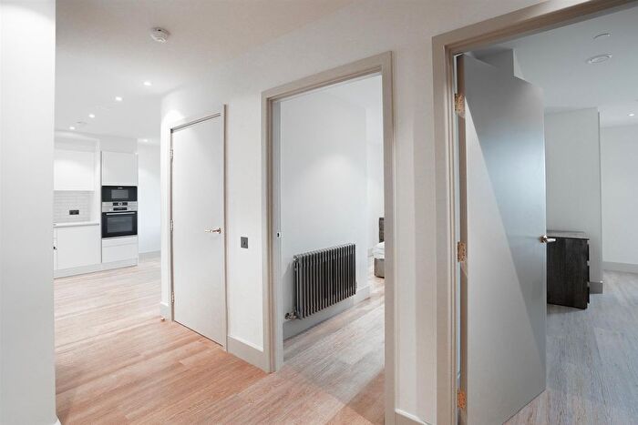 2 Bedroom Flat To Rent In Ashley Road, London, N17