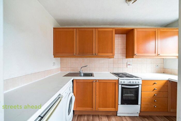 1 Bedroom Apartment To Rent In Green Acres, Croydon, CR0