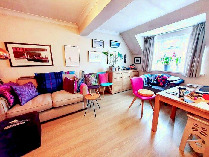 1 Bedroom Flat To Rent In Thorncroft, South Hill Avenue, Harrow, Middlesex, HA2