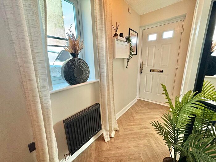 3 Bedroom End Of Terrace House For Sale In Cypress Way, Nuneaton, CV10
