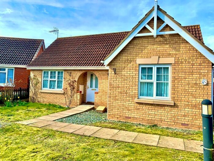 2 Bedroom Bungalow To Rent In Landau Way, March, PE15