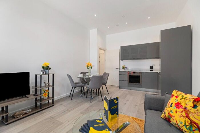 1 Bedroom Flat To Rent In Sunrise Parkway, Milton Keynes, Buckinghamshire, MK14