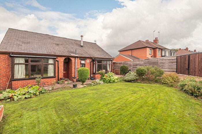 4 Bedroom Detached Bungalow For Sale In Cross Valley Drive, Leeds, LS15