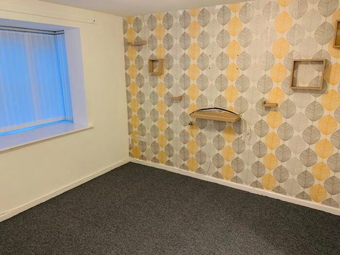 1 Bedroom Flat To Rent In The Dell, Rock Ferry, Birkenhead CH42