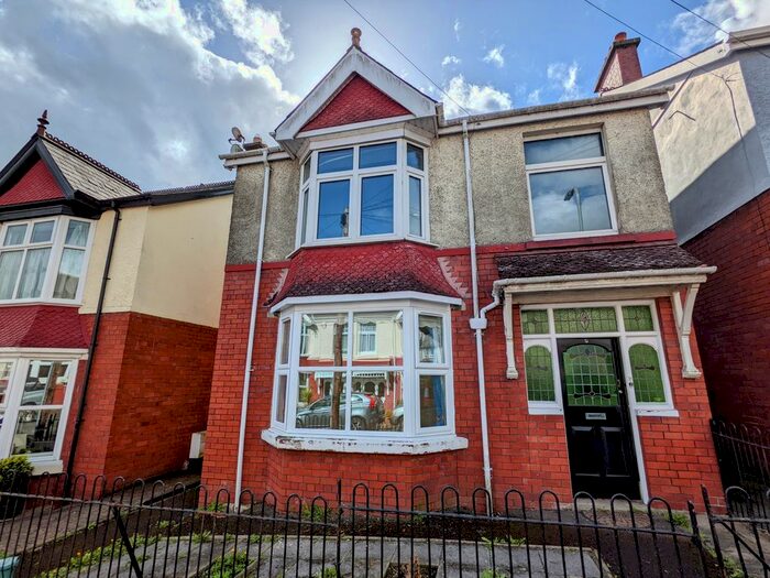 2 Bedroom Flat To Rent In Myrddin Crescent, Carmarthen, Carmarthenshire, SA31