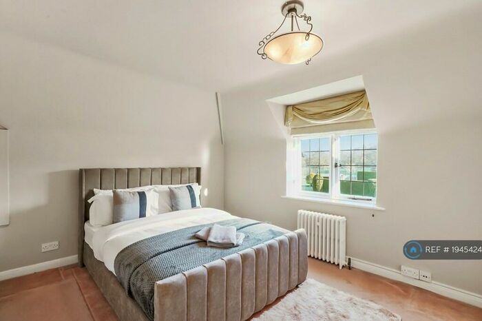 6 Bedroom Detached House To Rent In The Street, West Horsley, Leatherhead, KT24