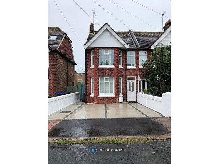 2 Bedroom Flat To Rent In Valencia Road, Worthing, BN11