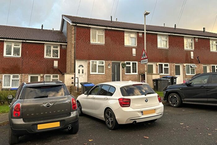 2 Bedroom Flat For Sale In Owen Square, Walmer, CT14