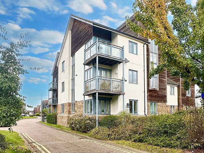 2 Bedroom Flat To Rent In Kingswear Drive, Broughton, MK10