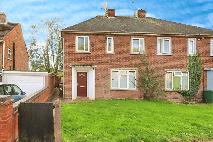 2 Bedroom Flat To Rent In Derby Avenue, Wolverhampton, West Midlands, WV6