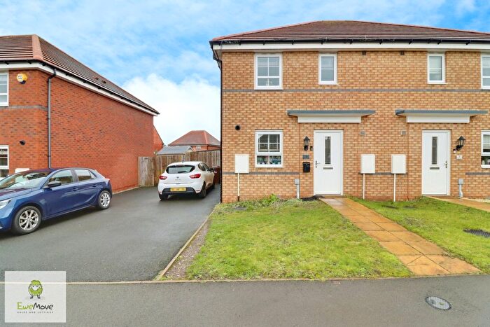 3 Bedroom Semi Detached House For Sale In Porter Drive, Hednesford, Cannock, WS12
