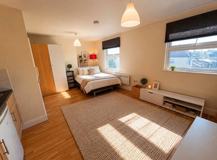 Studio To Rent In Regents Park Road, N3
