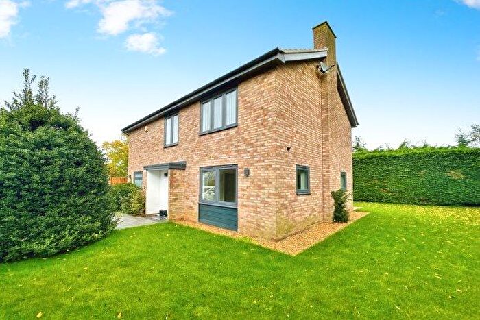 4 Bedroom Property To Rent In Orchard Road, Cambridge, CB22