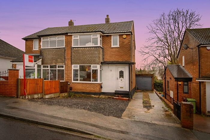 3 Bedroom Semi Detached House For Sale In Woolgreaves Drive, Wakefield, West Yorkshire, WF2