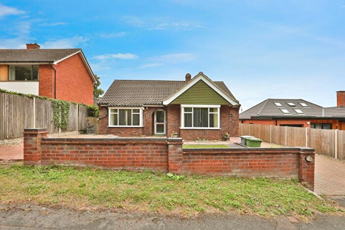 3 Bedroom Detached Bungalow For Sale In Hilly Plantation, Norwich, NR7