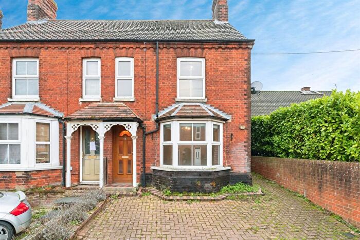 4 Bedroom End Of Terrace House For Sale In Queens Road, Fakenham, NR21