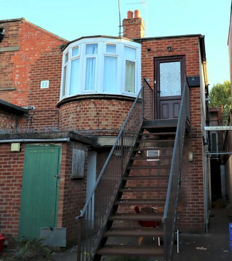 2 Bedroom Flat To Rent In Queensway, Bletchley, Milton Keynes, MK2