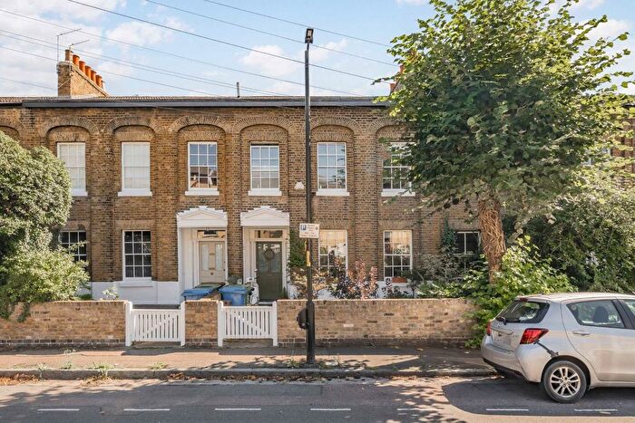3 Bedroom Terraced House For Sale In Furley Road, Peckham, SE15