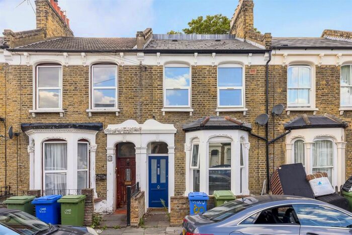 5 Bedroom House To Rent In Pennethorne Road, London, SE15