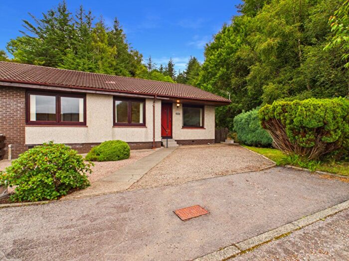 3 Bedroom Semi-Detached Bungalow For Sale In Lawe Road, Oban, Argyll, PA34