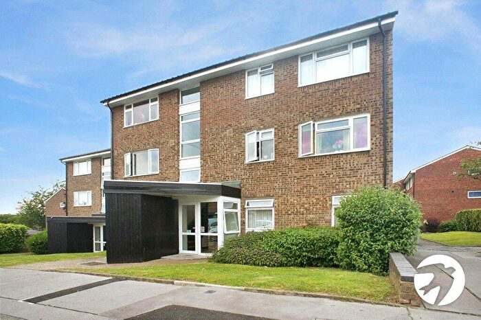 2 Bedroom Flat To Rent In Dyke Drive, Orpington, BR5
