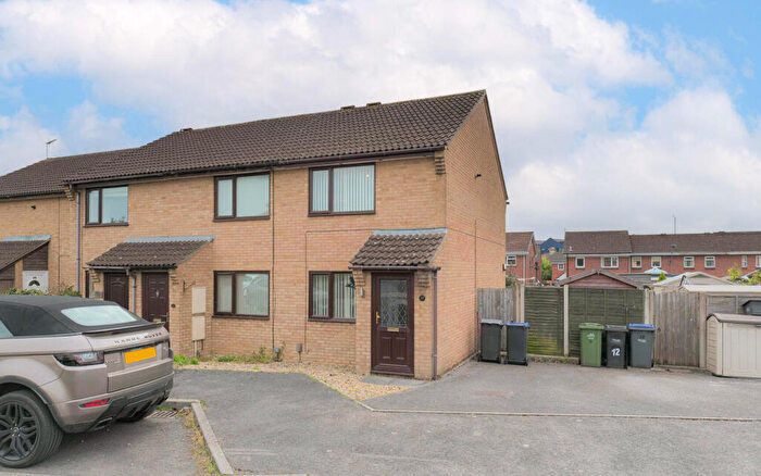 2 Bedroom End Of Terrace House For Sale In Weavers Crofts, Melksham, SN12