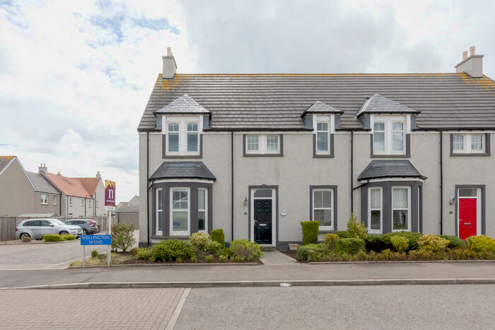 4 Bedroom Semi-Detached House To Rent In Wellington Terrace, Cove, Aberdeen, AB12