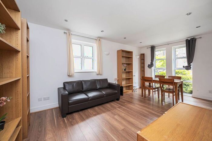 1 Bedroom Flat To Rent In Equity Square, Shoreditch, London, E2