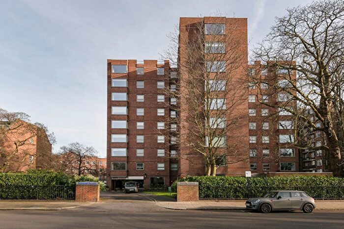 3 Bedroom Flat To Rent In Somerset Square, London, W14