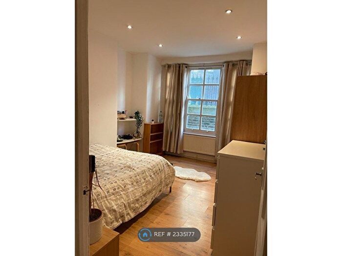 2 Bedroom Flat To Rent In Douglas Buildings, London, SE1