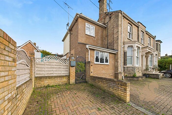 2 Bedroom Terraced House For Sale In Queens Road, Sudbury, CO10