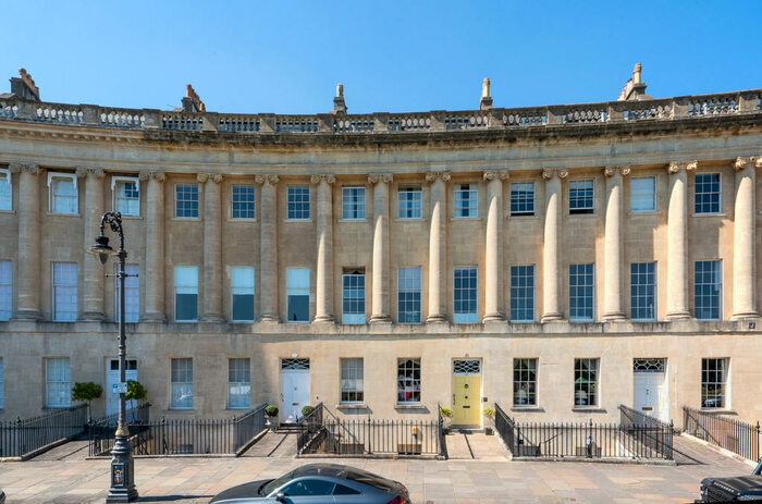 Apartment To Rent In Royal Crescent, Bath, BA1