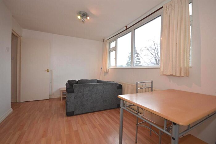 1 Bedroom Apartment To Rent In Norfolk Road, Nr City Center, S2