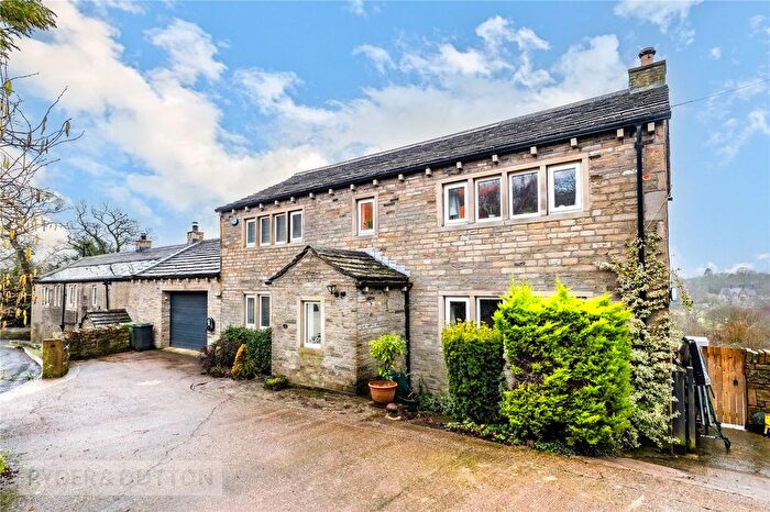 4 Bedroom Link Detached House For Sale In Crosland Edge, Meltham, Holmfirth, West Yorkshire, HD9