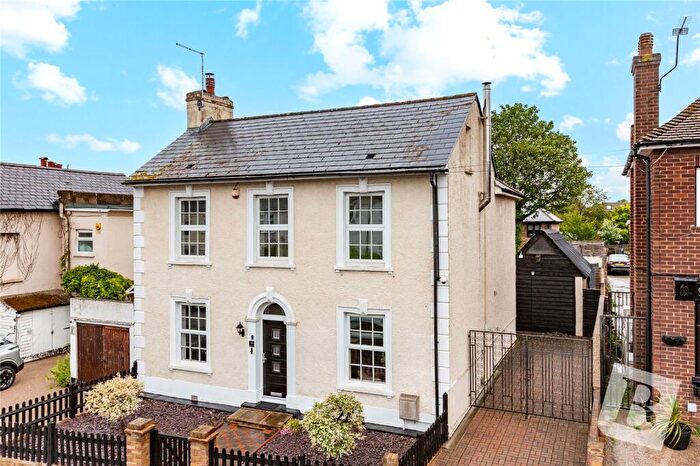 4 Bedroom Detached House For Sale In Sun Lane, Gravesend, Kent, DA12