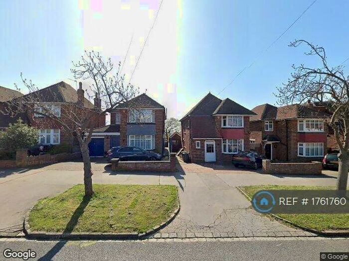 3 Bedroom Detached House To Rent In Waddington Way, London, SE19