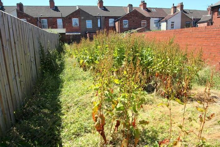 4 Bedroom End Of Terrace House To Rent In Grosvenor Road, Dagenham, RM8