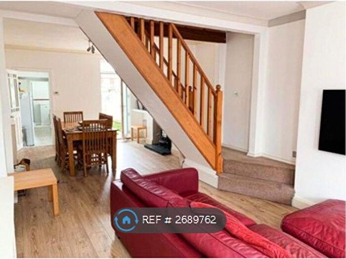 4 Bedroom Terraced House To Rent In Lindley Street, Scunthorpe, DN16