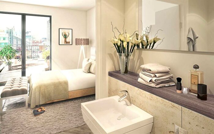 1 Bedroom Flat For Sale In Oldfield Rd, Salford, Manchester, M5