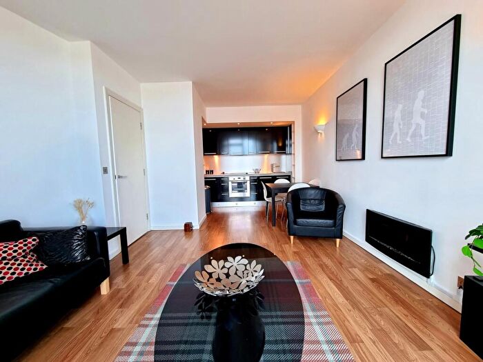 2 Bedroom Apartment To Rent In West Point, Wellington Street, Leeds, LS1