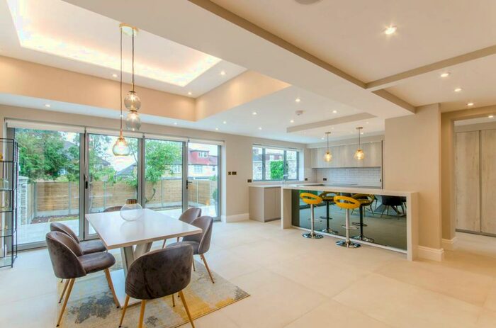 4 Bedroom House To Rent In Oakmead Gardens, Edgware, Middlesex, , Mill Hill, Edgware, HA8