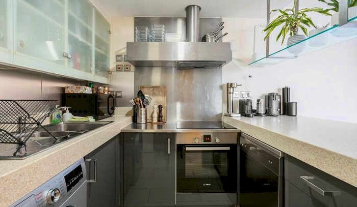 2 Bedroom Flat To Rent In New Wharf Road, London, N1