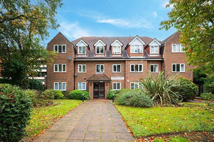 2 Bedroom Apartment For Sale In London Lane, Bromley, BR1