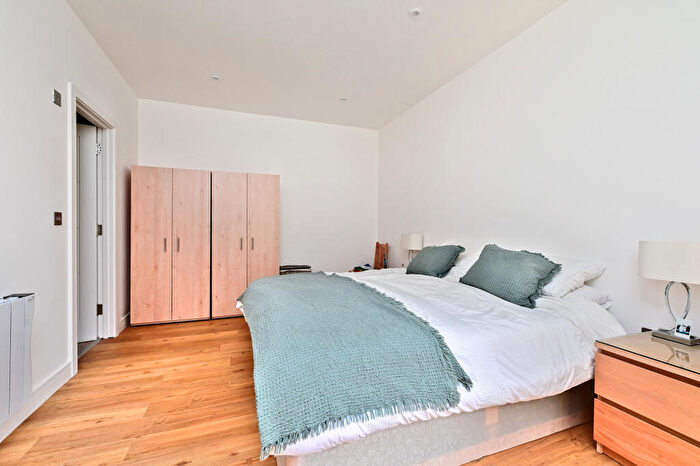 2 Bedroom Apartment To Rent In Farnborough Road, Farnborough, GU14