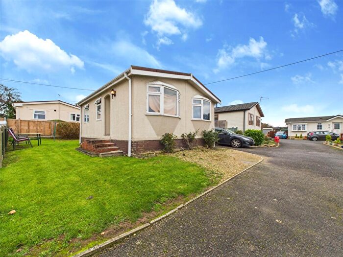 2 Bedroom Park Home For Sale In The Reddings, Cheltenham, Gloucestershire, GL51