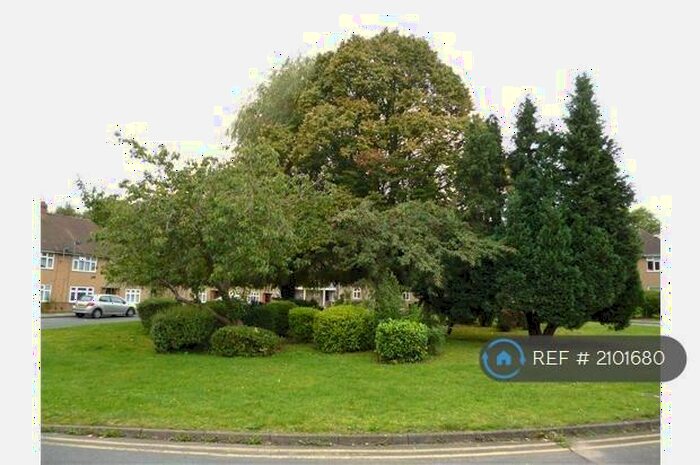 2 Bedroom Flat To Rent In Bernays Close, Stanmore, HA7